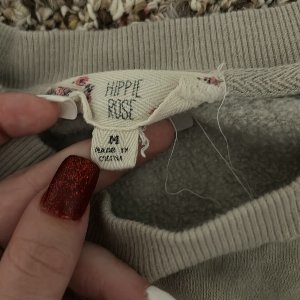 Crewneck - Picture 2 of 2